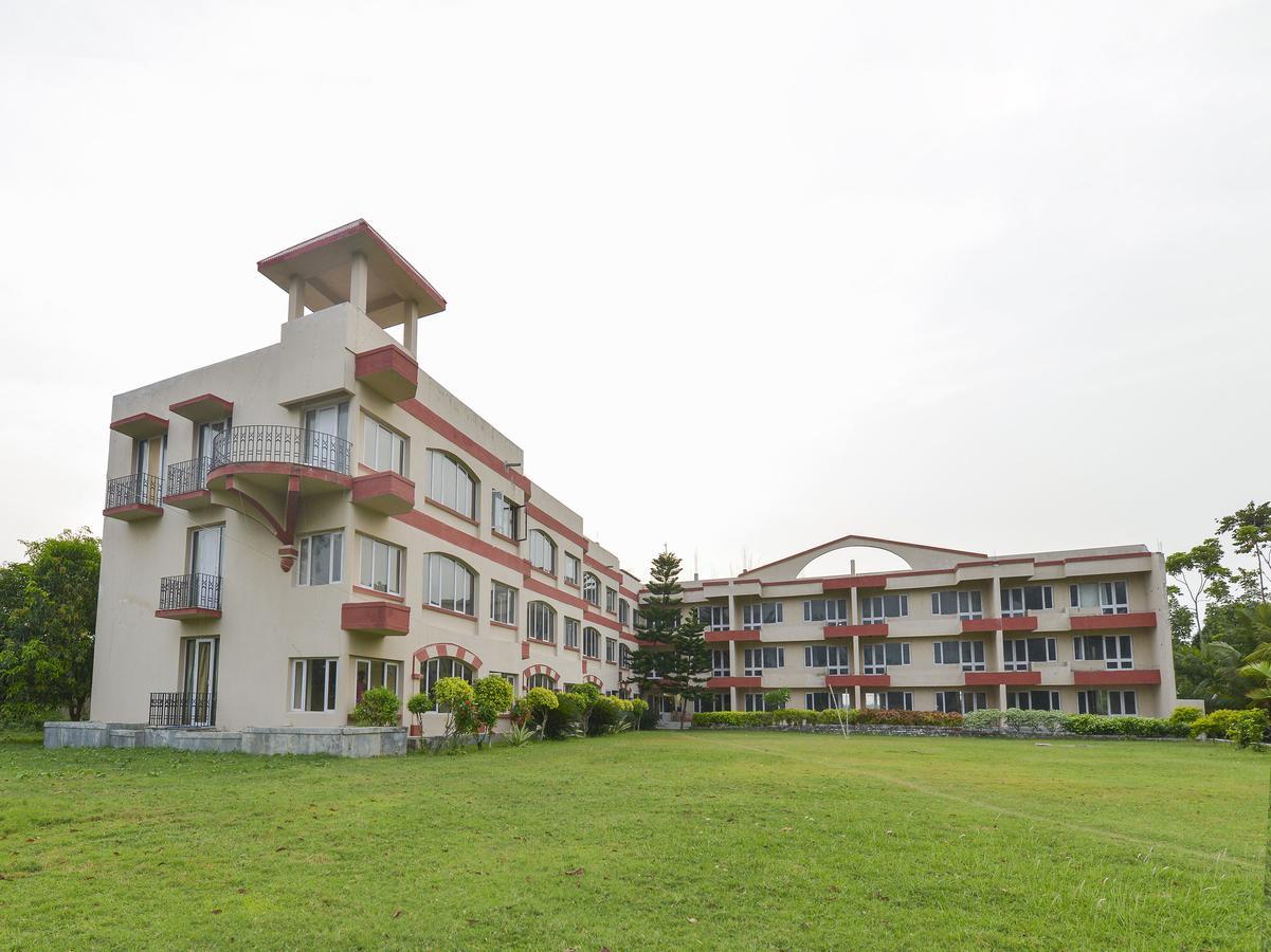 מנדרמוני Oyo 15149 Hotel Ajoy Minar מראה חיצוני תמונה