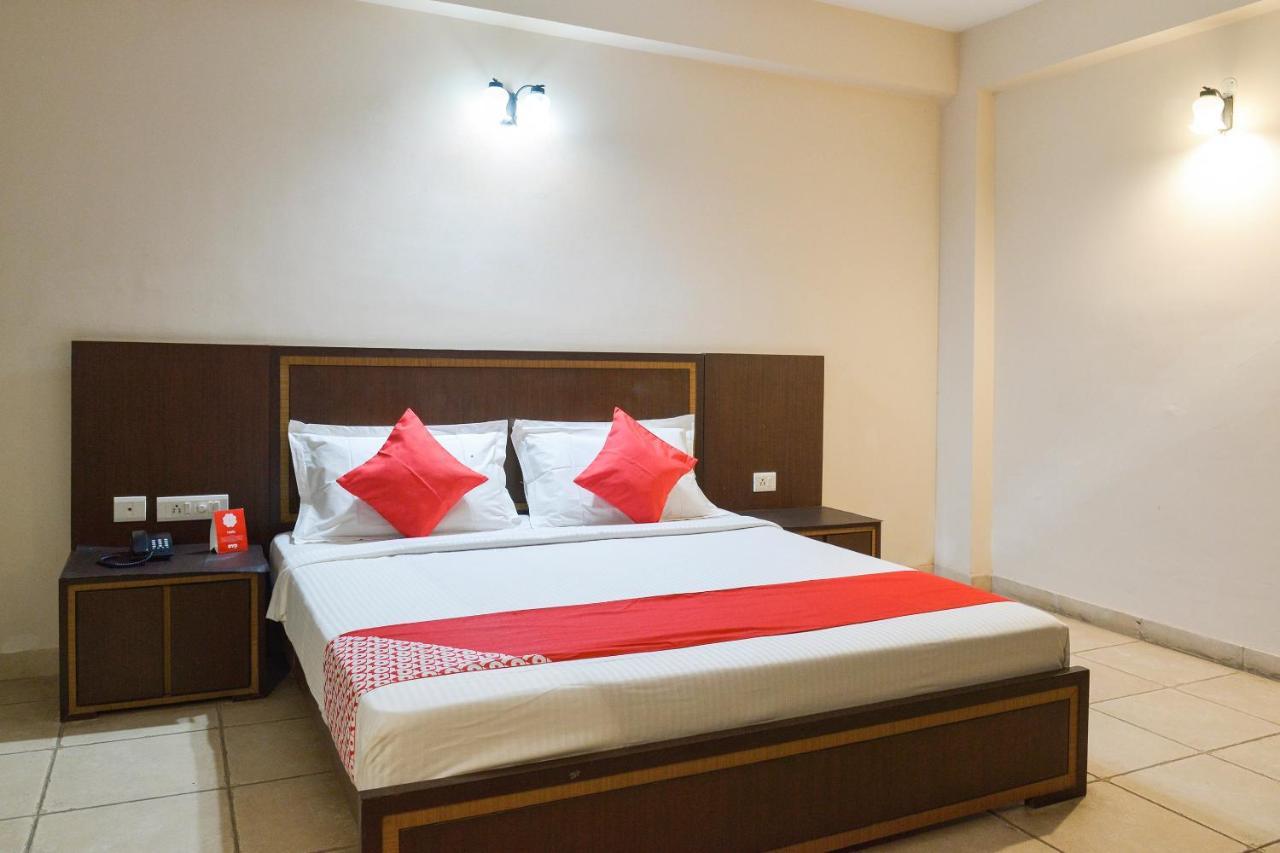 מנדרמוני Oyo 15149 Hotel Ajoy Minar מראה חיצוני תמונה