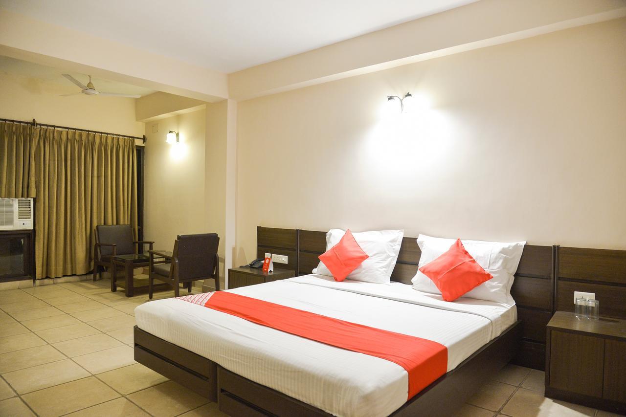 מנדרמוני Oyo 15149 Hotel Ajoy Minar מראה חיצוני תמונה